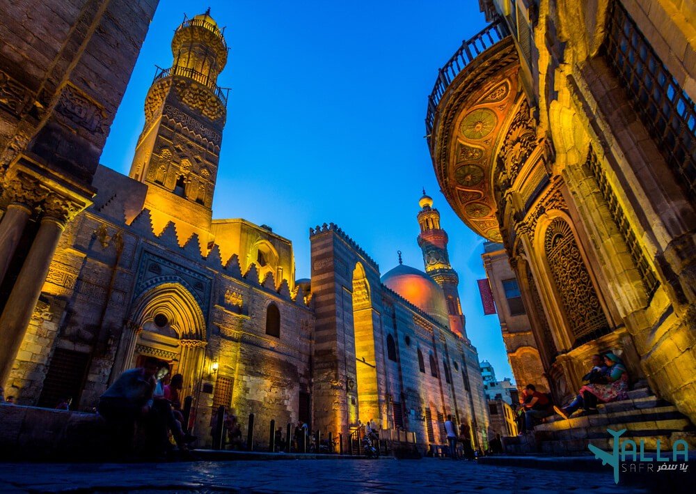 شارع المعز لدين الله الفاطمي بالقاهرة