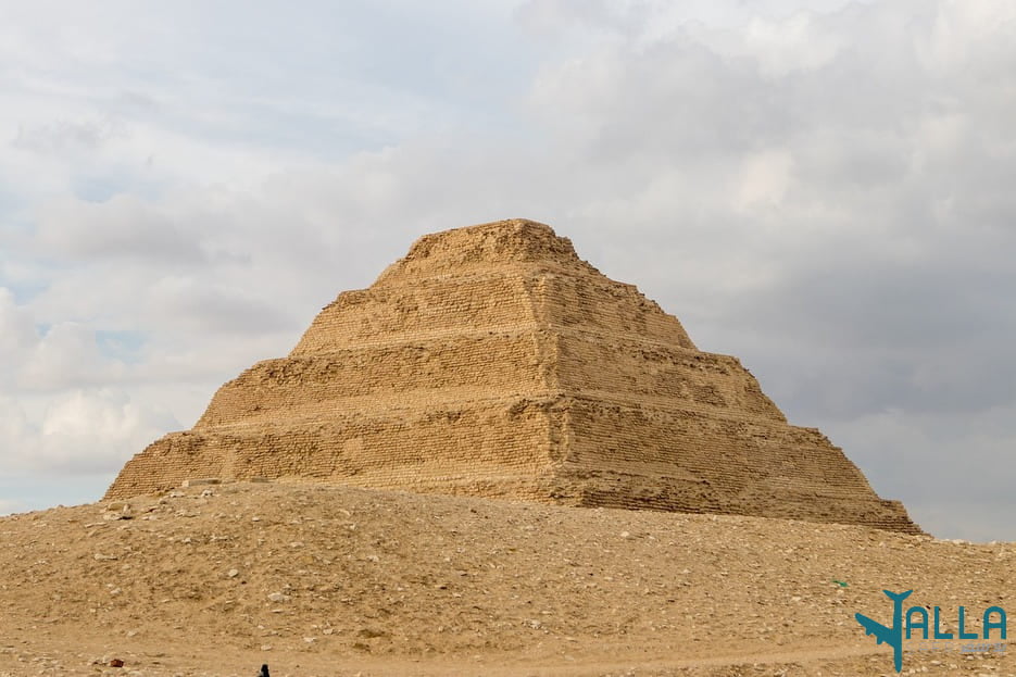 الهرم المدرج بسقارة