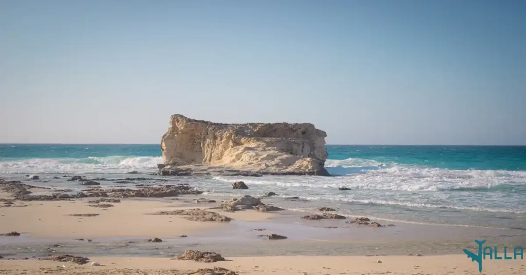 المياة الفيروزية بشواطئ مطروح