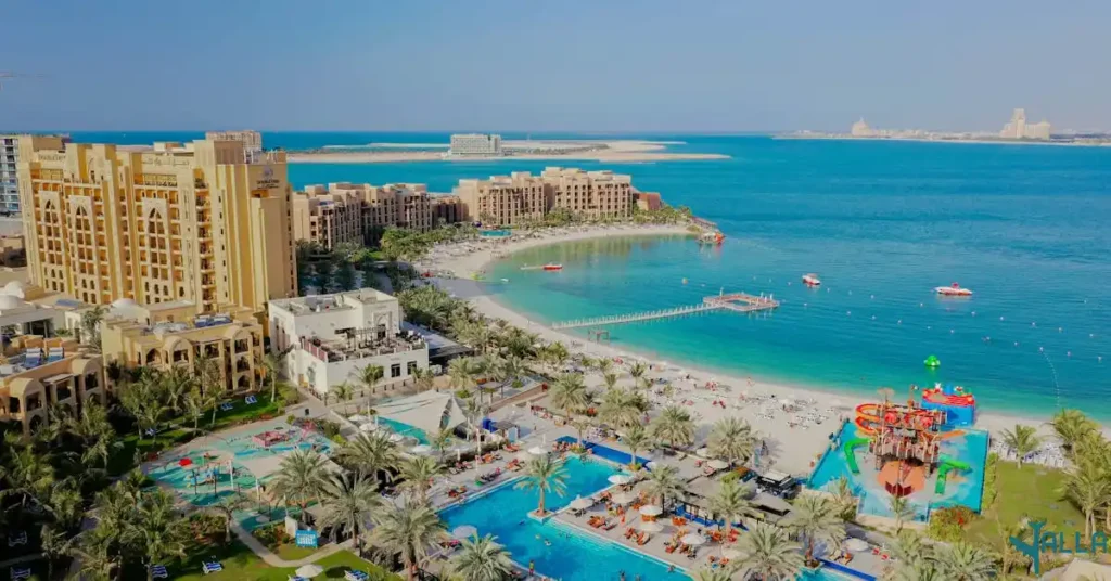 شواطئ رأس الخمية المميزة